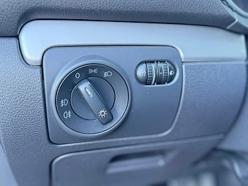 Volkswagen Golf, 2011г., передний привод, механика