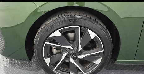 Peugeot 308, 2022г, передний привод, автомат
