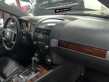 Volkswagen Touareg, 2008г., полный привод, автомат