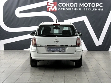 Opel Astra, 2011г., передний привод, робот