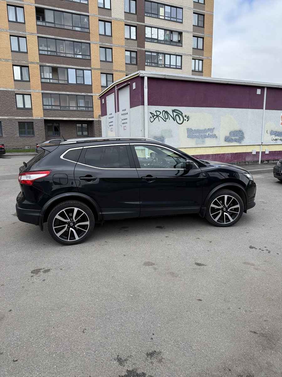 Nissan Qashqai, 2015г., полный привод, вариатор
