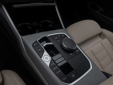 BMW 3 серии, 2022г., задний привод, автомат