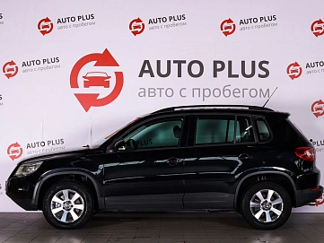 Volkswagen Tiguan, 2009г., полный привод, автомат