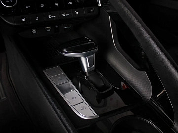 Hyundai Elantra, 2023г., передний привод, вариатор