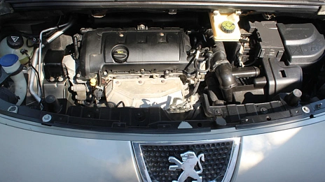 Peugeot 3008, 2011г., передний привод, механика