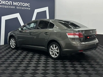Toyota Avensis, 2009г., передний привод, вариатор