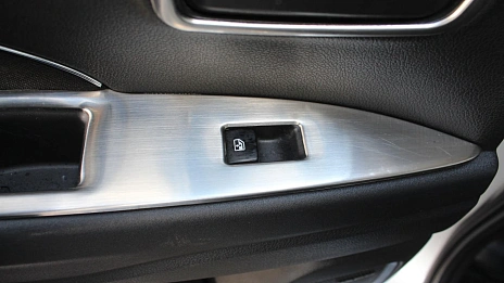 Mitsubishi Outlander, 2016г., передний привод, механика
