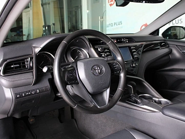 Toyota Camry, 2019г., передний привод, автомат