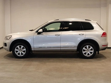 Volkswagen Touareg, 2013г., полный привод, автомат