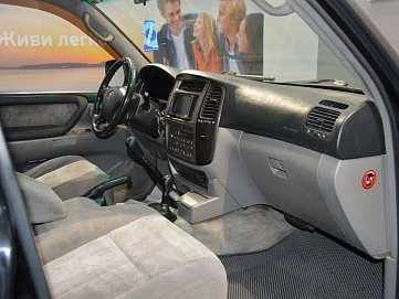 Toyota Land Cruiser, 2006г., полный привод, механика