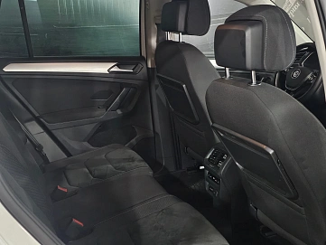 Volkswagen Tiguan, 2018г., полный привод, робот