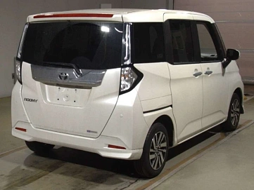 Toyota Roomy, 2023г., передний привод, вариатор