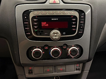 Ford Focus, 2010г., передний привод, механика