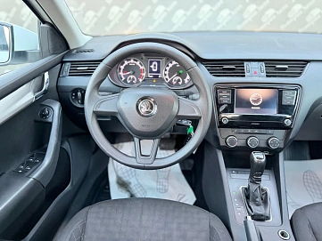 Skoda Octavia, 2019г., передний привод, автомат