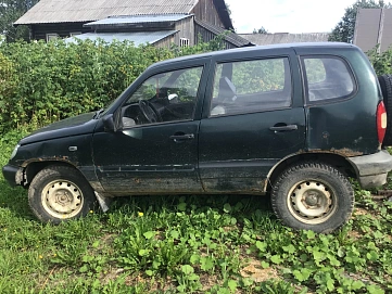 Chevrolet Niva, 2004г, полный привод, механика