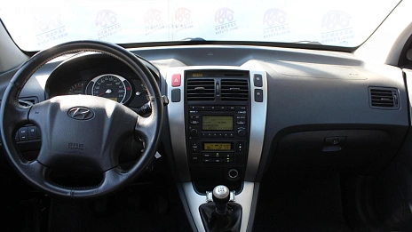 Hyundai Tucson, 2008г., передний привод, механика