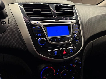 Hyundai Solaris, 2013г., передний привод, механика