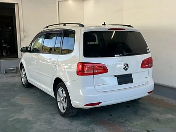 Volkswagen Touran, 2013г., передний привод, робот