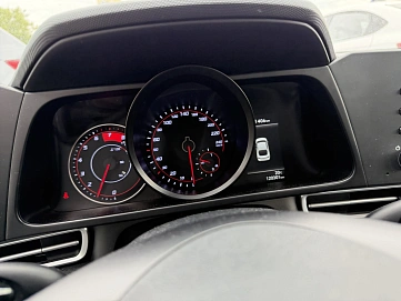 Hyundai Elantra, 2022г., передний привод, автомат