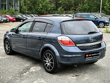 Opel Astra, 2006г., передний привод, автомат
