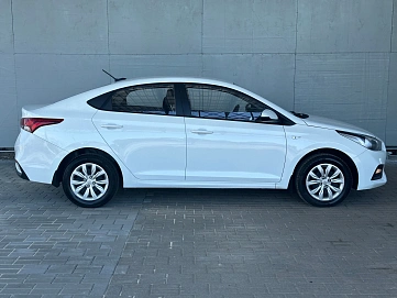 Hyundai Solaris, 2018г., передний привод, автомат
