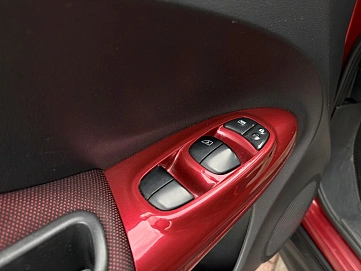 Nissan Juke, 2012г., передний привод, вариатор