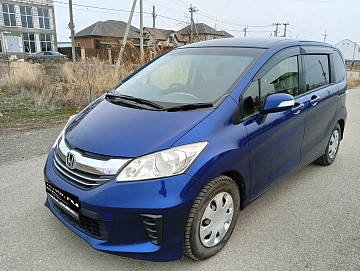 Honda Freed, 2014г., передний привод, вариатор