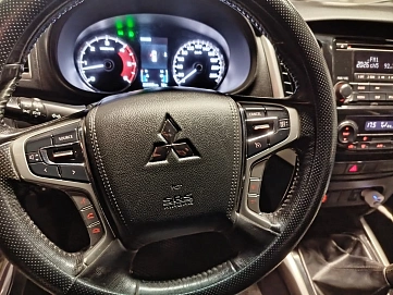 Mitsubishi Pajero Sport, 2018г., полный привод, механика