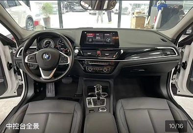 BMW 1 серии, 2022г., передний привод, автомат