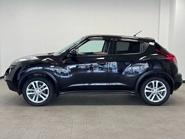 Nissan Juke, 2011г., полный привод, вариатор