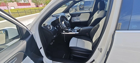 Mercedes-Benz GLB, 2020г., полный привод, робот