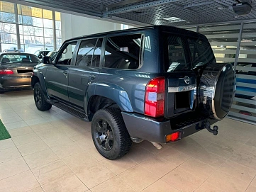 Nissan Patrol, 2004г., полный привод, автомат