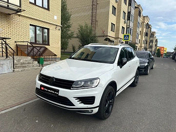 Volkswagen Touareg, 2016г, полный привод, автомат