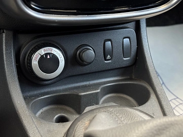 Renault Duster, 2015г., полный привод, механика