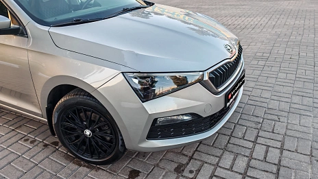 Skoda Rapid, 2021г., передний привод, робот
