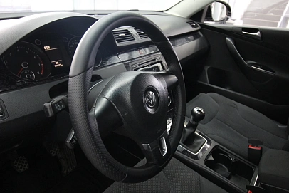 Volkswagen Passat, 2010г., передний привод, механика