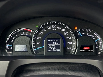 Toyota Camry, 2012г., передний привод, автомат