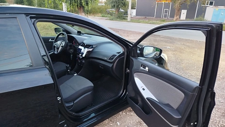 Hyundai Solaris, 2012г., передний привод, механика