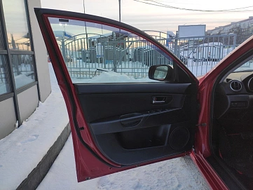 Mazda 3, 2006г., передний привод, автомат