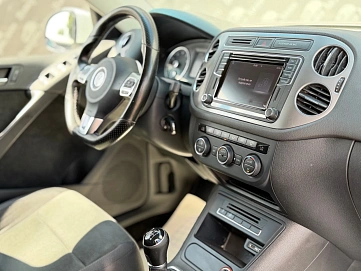 Volkswagen Tiguan, 2016г., передний привод, механика