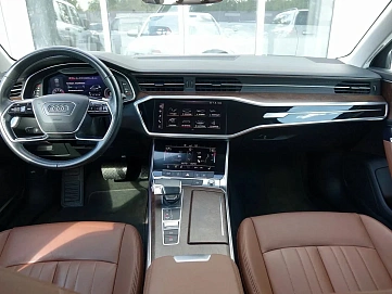 Audi A6, 2020г, передний привод, робот