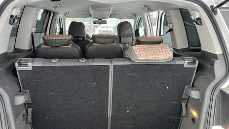 Volkswagen Touran, 2012г., передний привод, робот