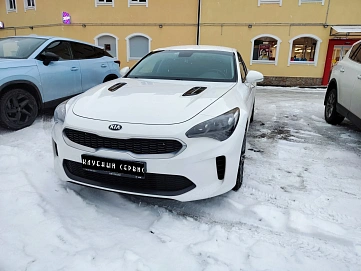 Kia Stinger, 2018г., полный привод, автомат