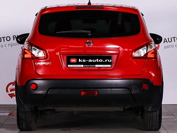 Nissan Qashqai, 2013г., передний привод, вариатор