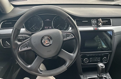 Skoda Superb, 2013г., передний привод, робот