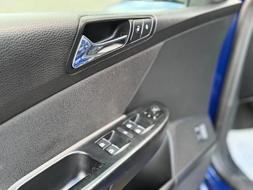 Volkswagen Passat, 2006г., передний привод, автомат