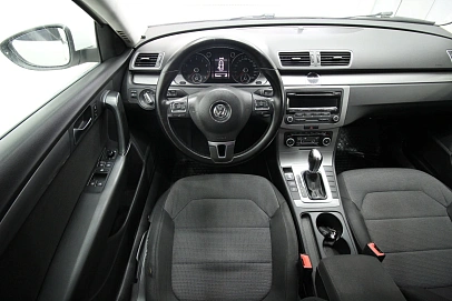 Volkswagen Passat, 2011г., передний привод, робот