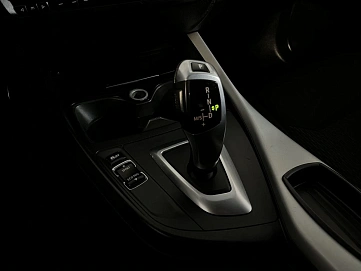 BMW 1 серии, 2012г., задний привод, автомат