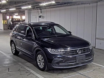 Volkswagen Tiguan, 2023г, передний привод, робот