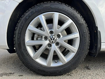 Volkswagen Jetta, 2013г., передний привод, автомат